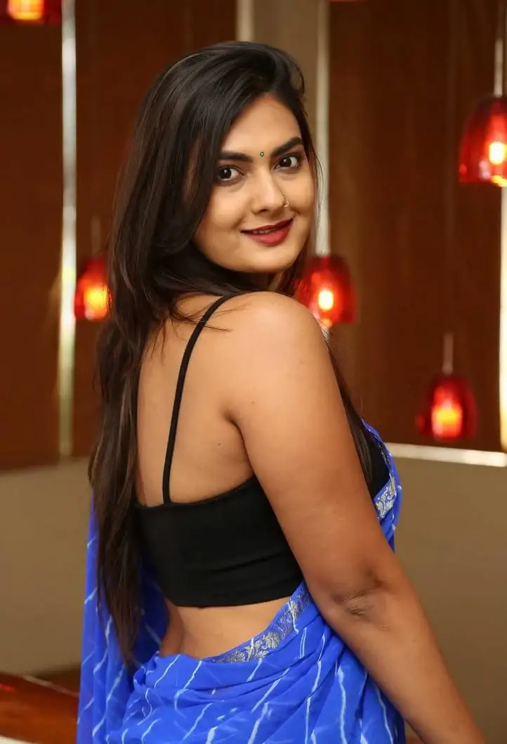 INDIAN GIRL NEHA DESHPANDE STILLS IN TRADITIONAL BLUE SAREE 2